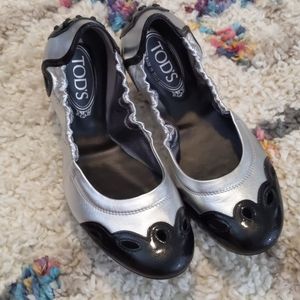 Tod's silver and black ballet flats - size 39